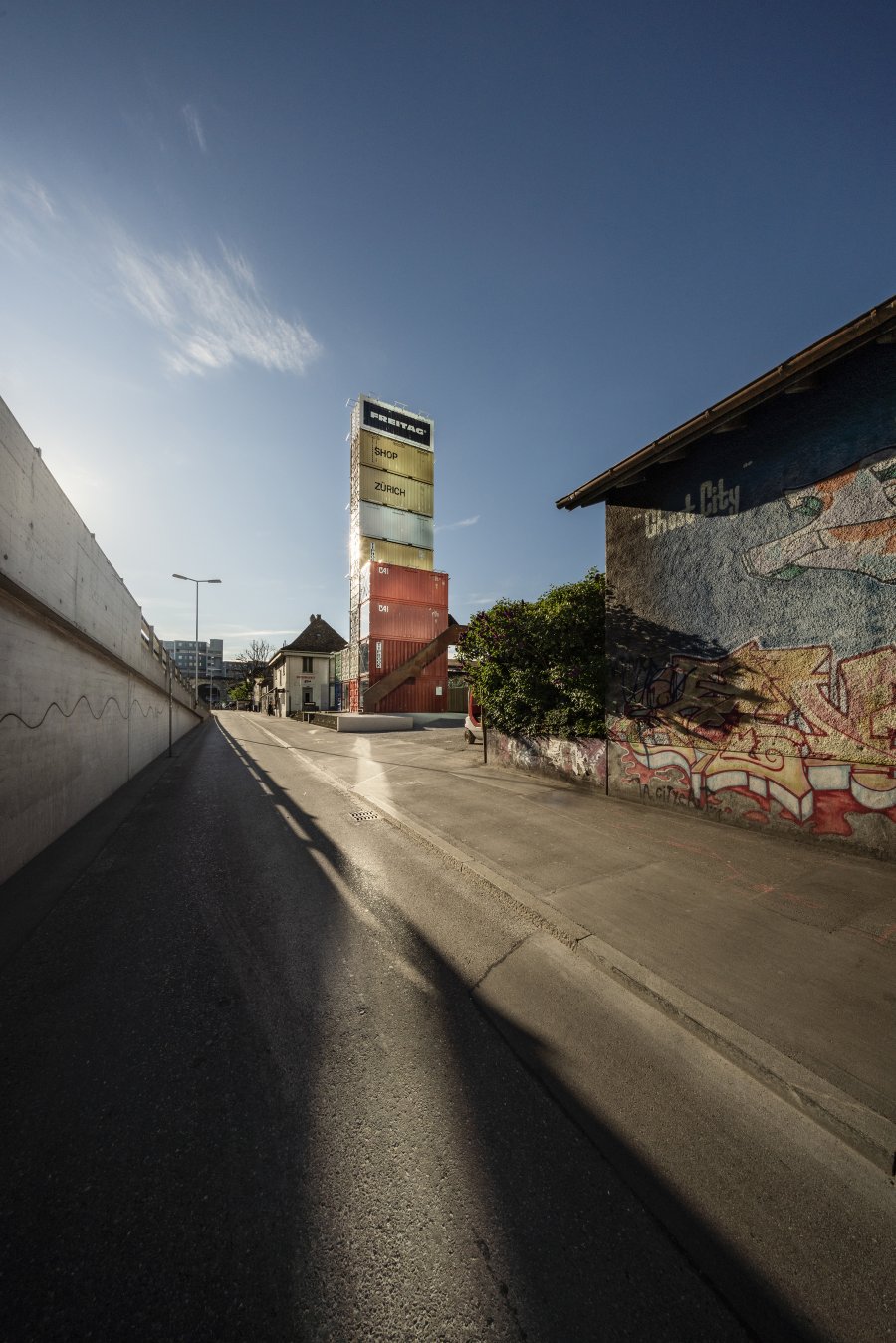 FREITAG_Store-Zuerich_byDay_RolandTaennler_RGB_HighRes