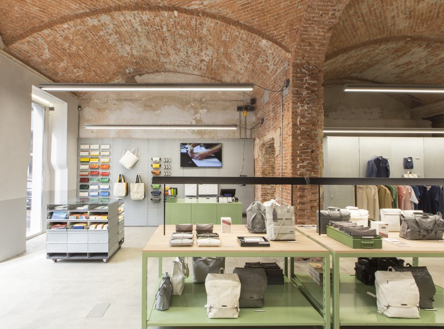 Freitag Milano_F_Store_Milano_04_ClaudiaZalla_RGB_HighRes